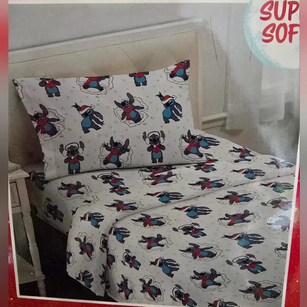 NWT Lilo & Stitch Holiday Twin Sheets